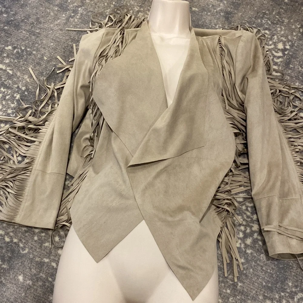 SCOOP VEGAN NWT FRINGE SHORT JACKET